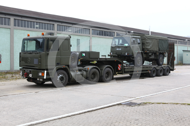 british-army-in-hameln-bailey-park-00009