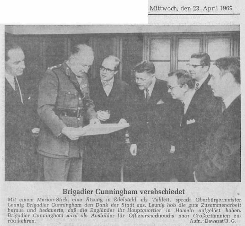 1969_04_23 Brigadier Cunningham verabschiedet sich GErhard Fricke