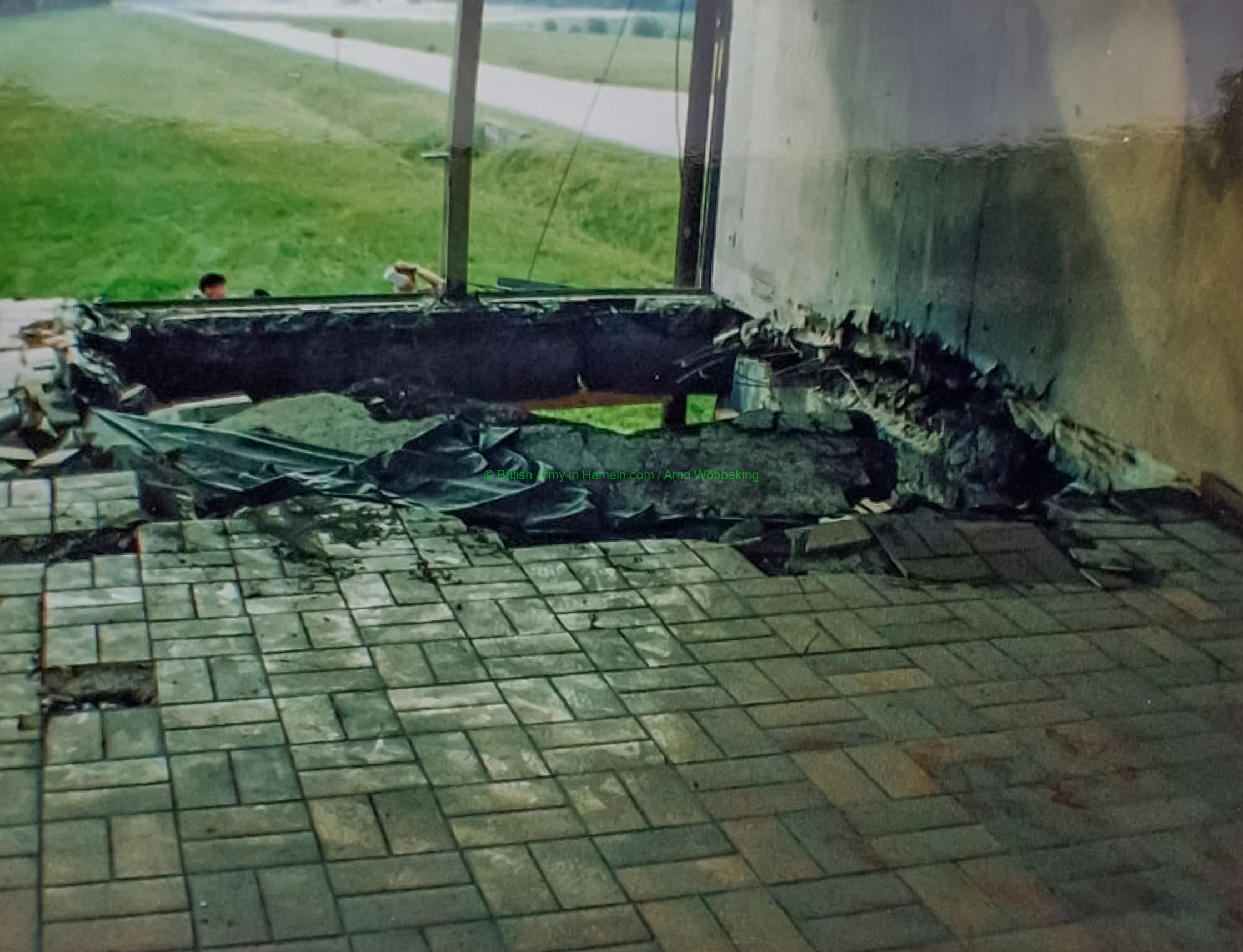 1990-upnor-bombing-by-gordon-lamont00001